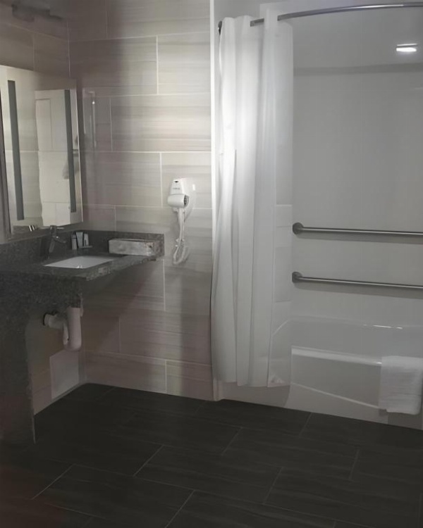 LeTap Hotel near AirTrain JFK Airport image 10