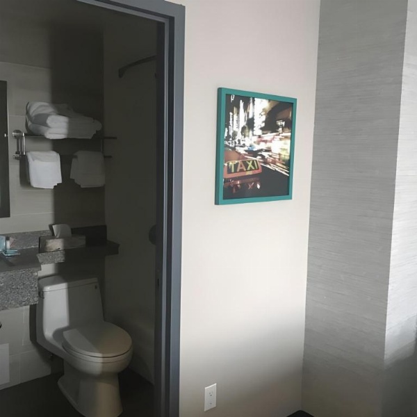 LeTap Hotel near AirTrain JFK Airport image 19