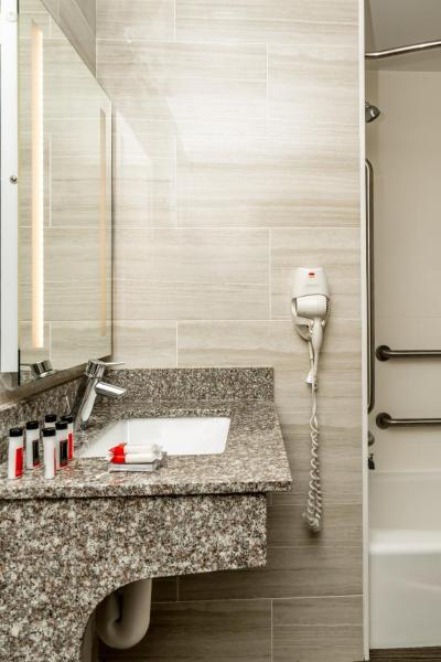 Queen Room - Disability Access